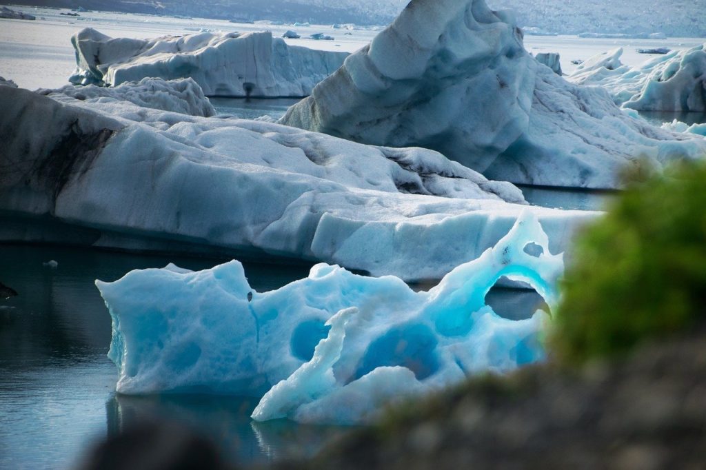 iceberg in Jökulsárlón